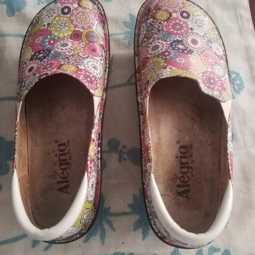 Alegria nursing shoes